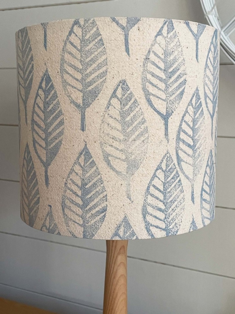 Lino blue leaf2
