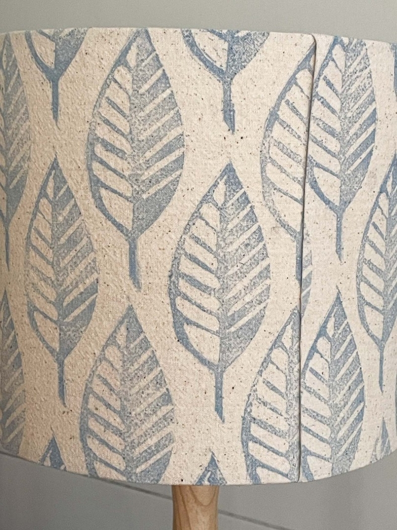 Lino blue leaf3